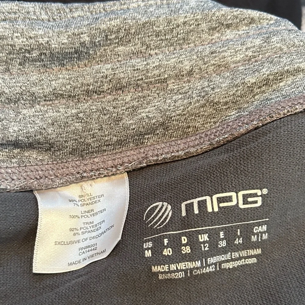 🦋🌙 MPG‎ | Gray Paisley Yoga Athletic Shorts